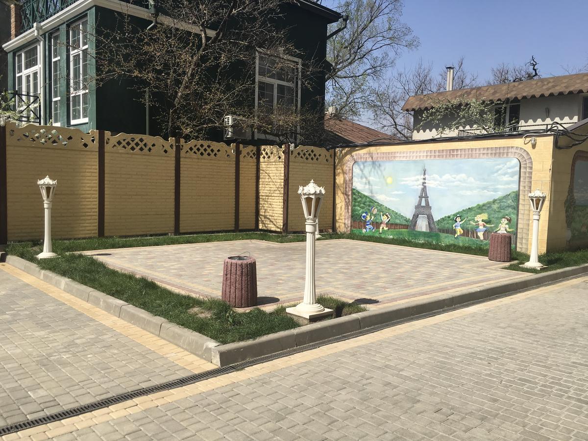 Стильная квартира возле моря на Французском бульваре Одесса Экстерьер фото